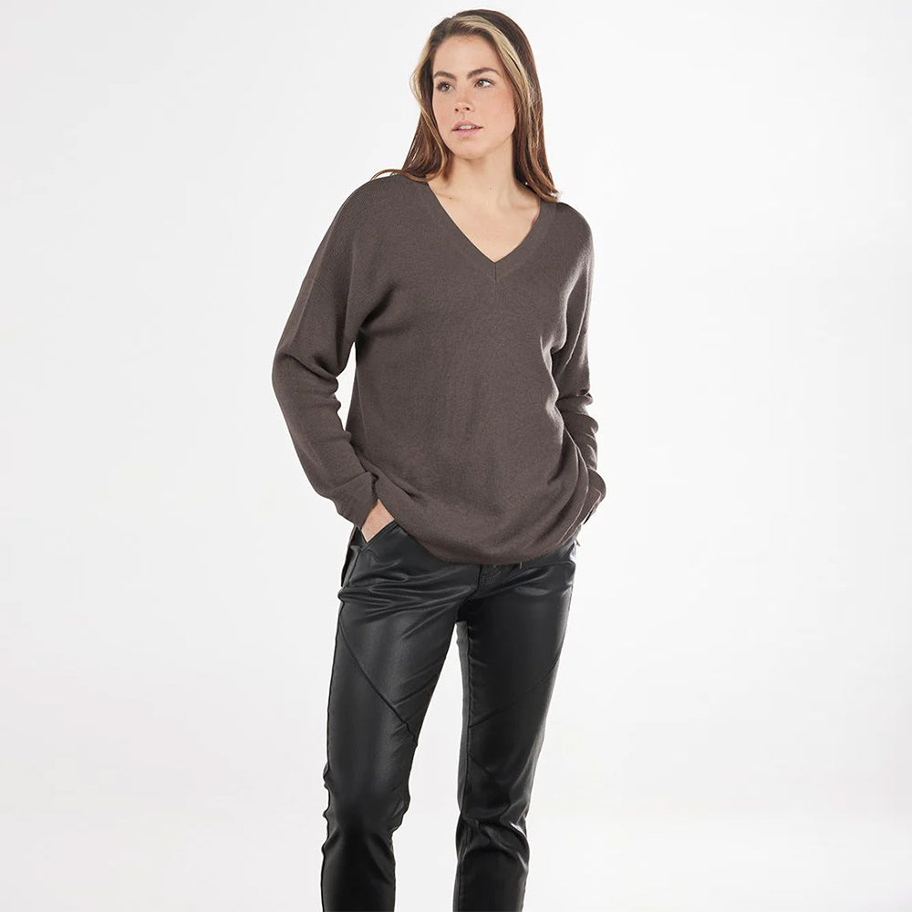 Bridge & Lord Ribbed Vee Pullover coffee