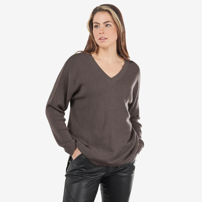 Bridge & Lord Ribbed Vee Pullover