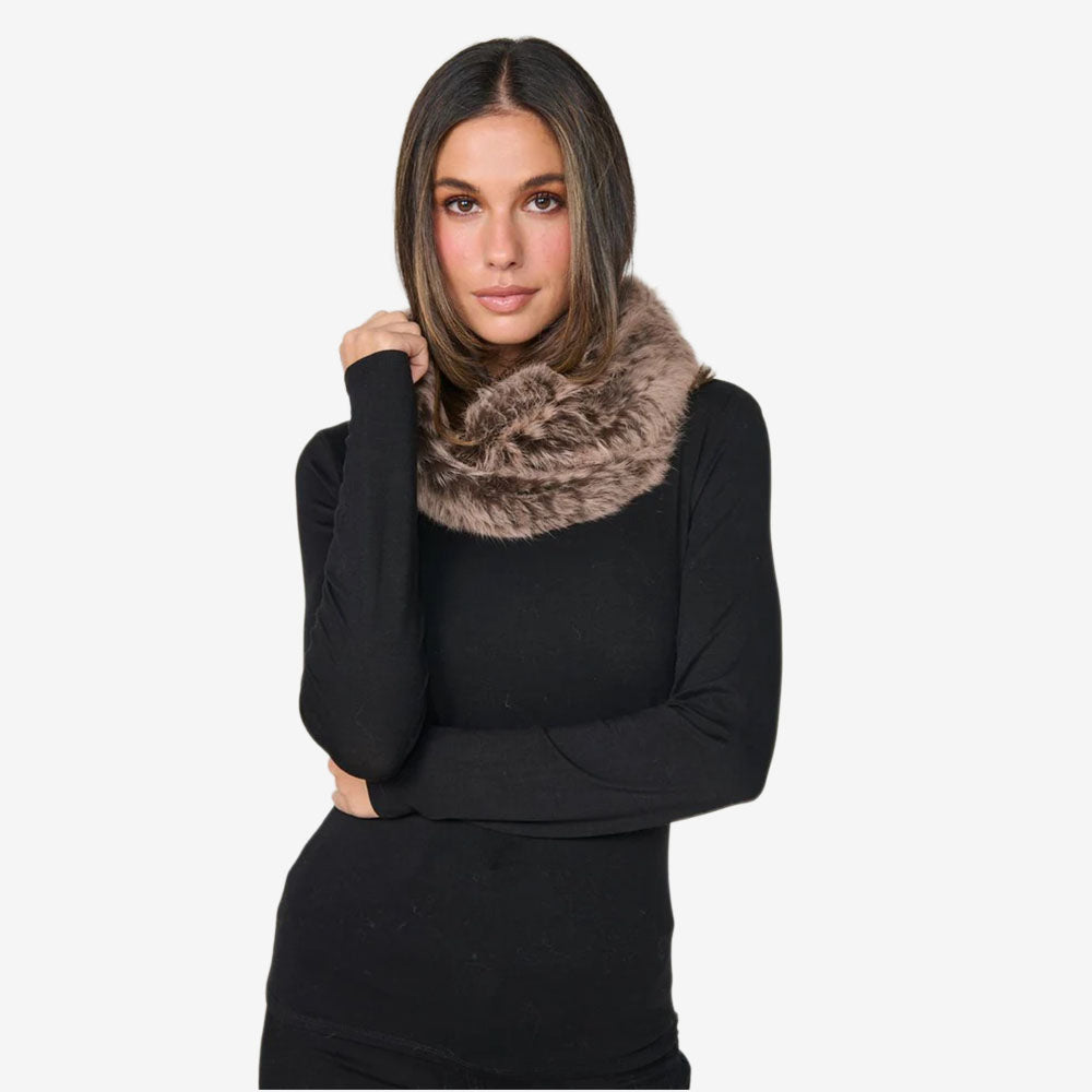 Caju Rabbit Fur Snood CZ1180