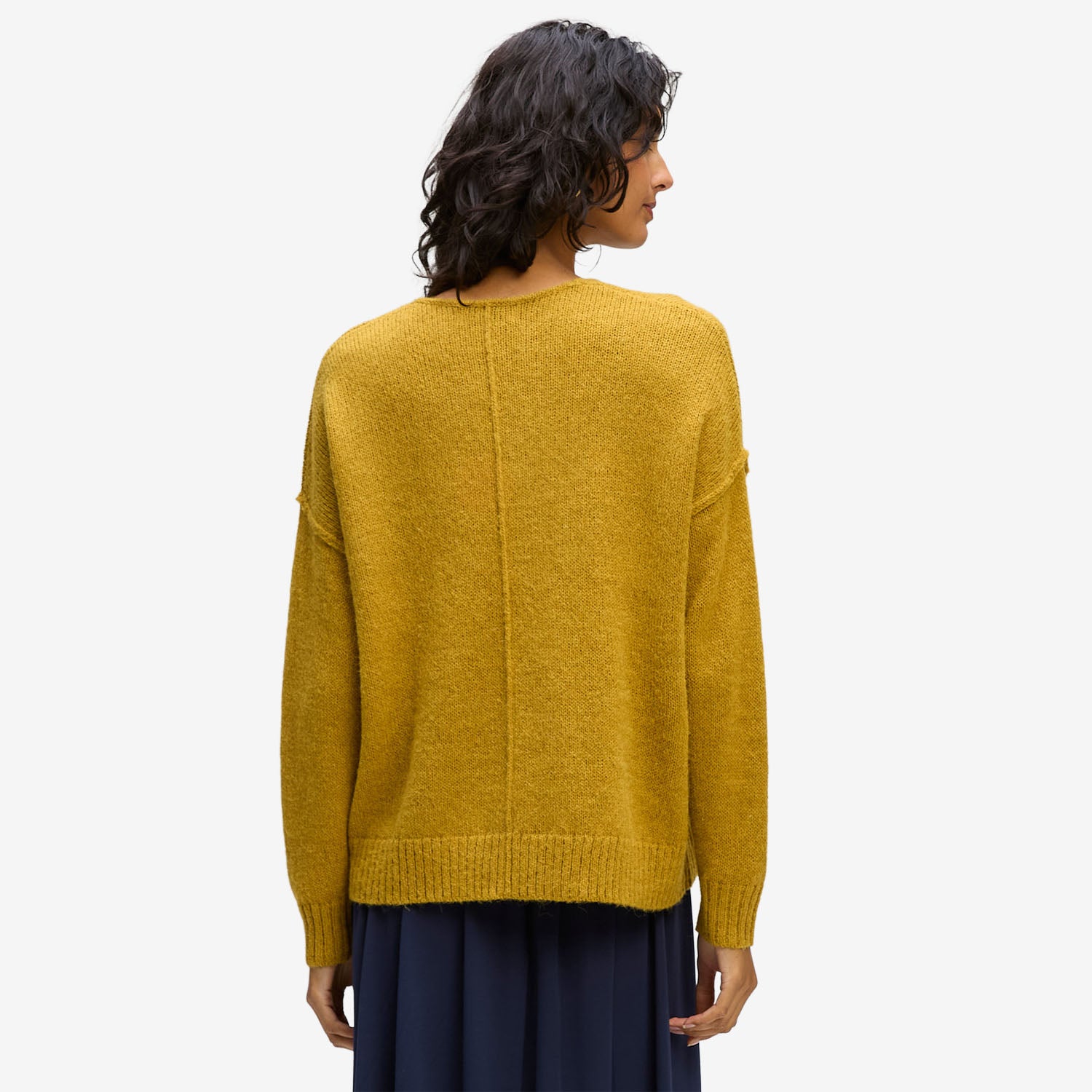 LD&Co. Fluffy V-Neck