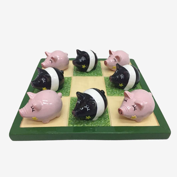 Noughts & Crosses Board pigs