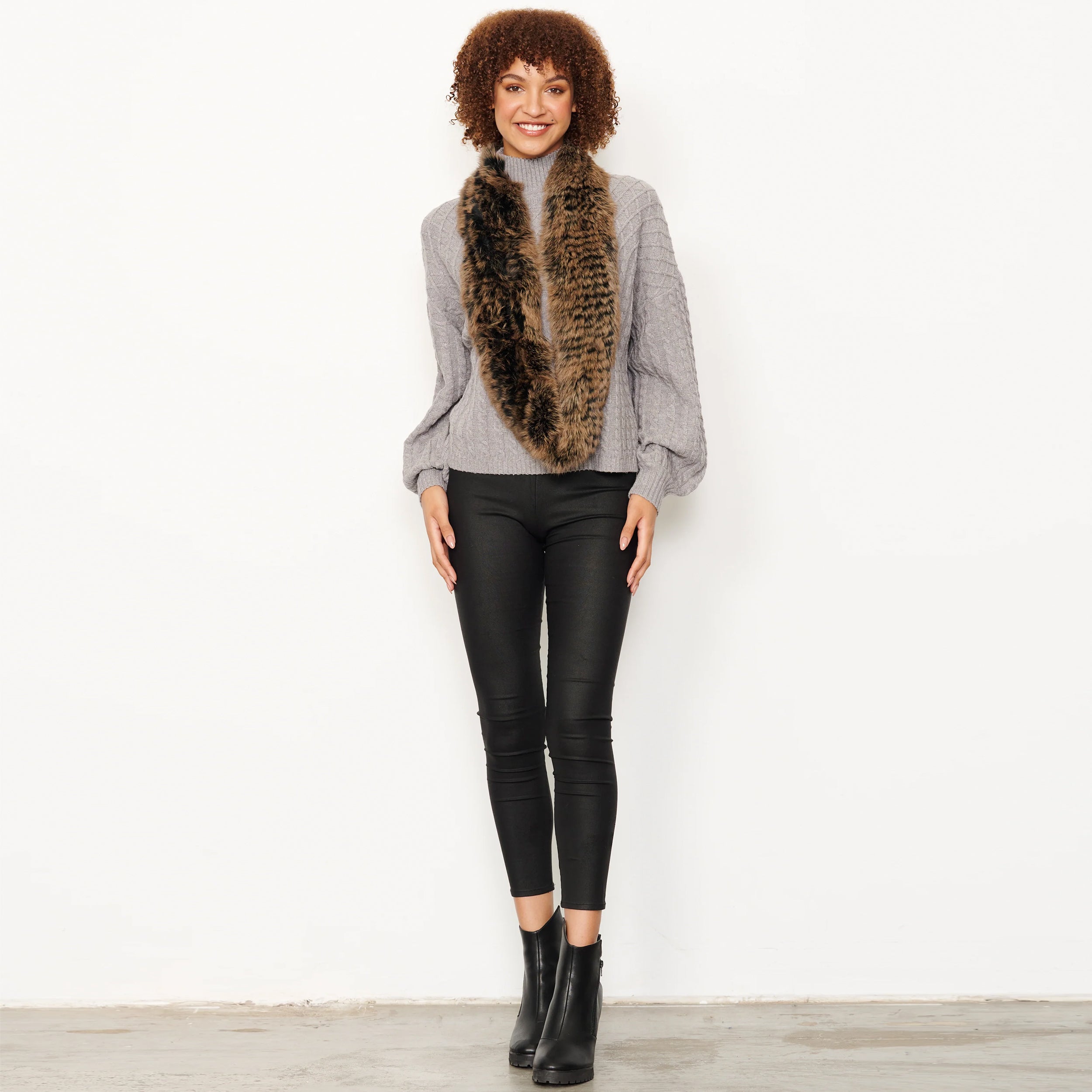 Caju Rabbit Fur Snood CZ650 tan