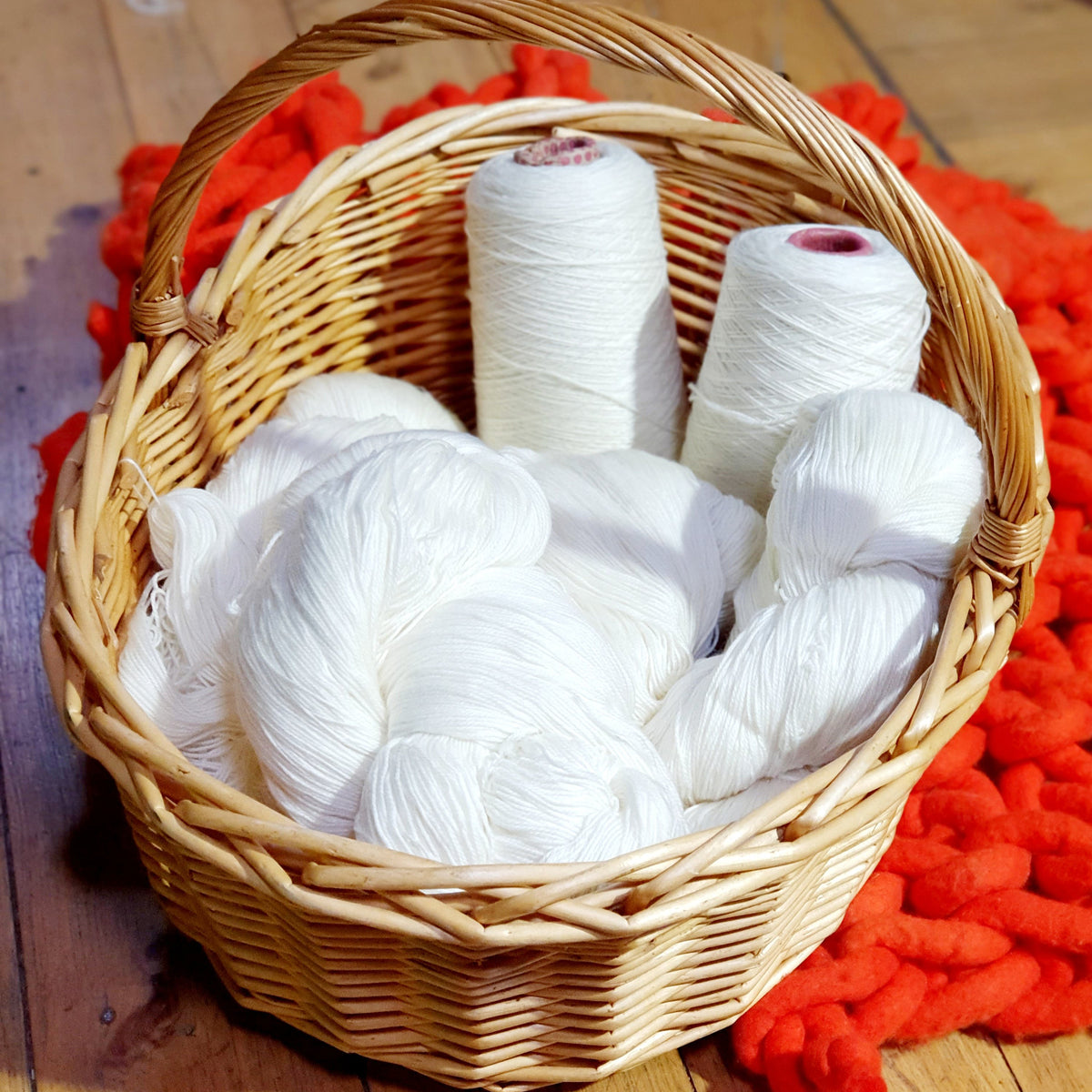 Nundle Undyed Machine Washable 4 Ply Sock Yarn