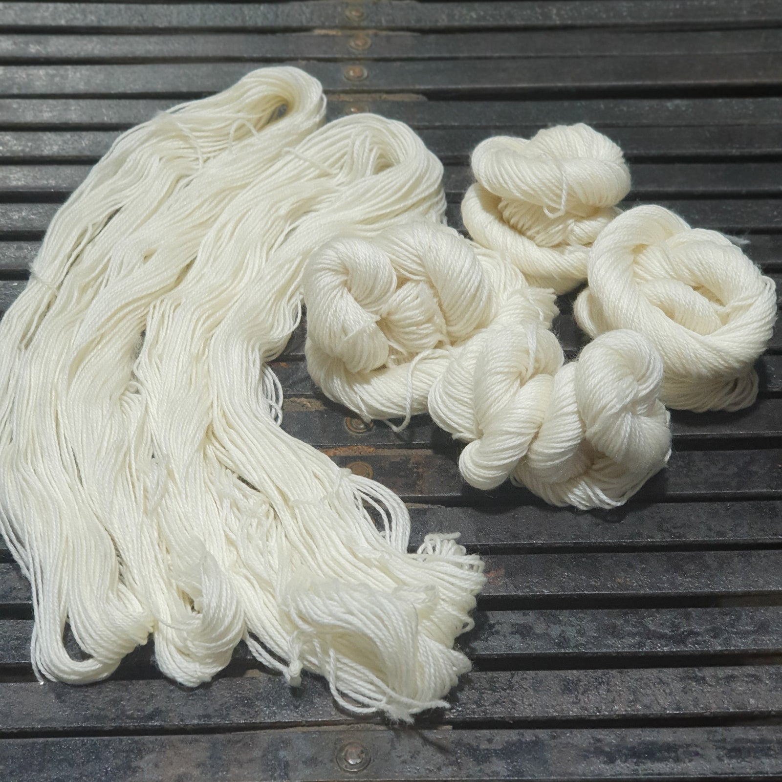 Nundle Undyed Machine Washable 4 Ply Sock Yarn