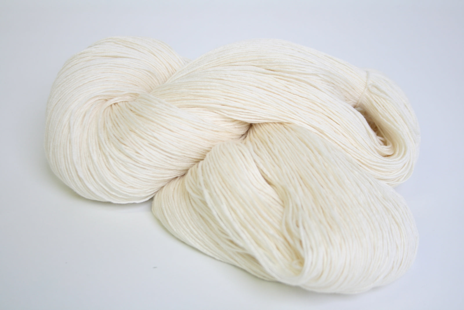 Nundle 150 hank Bulk Buy Undyed Machine Washable 4 Ply Merino Wool Yarn