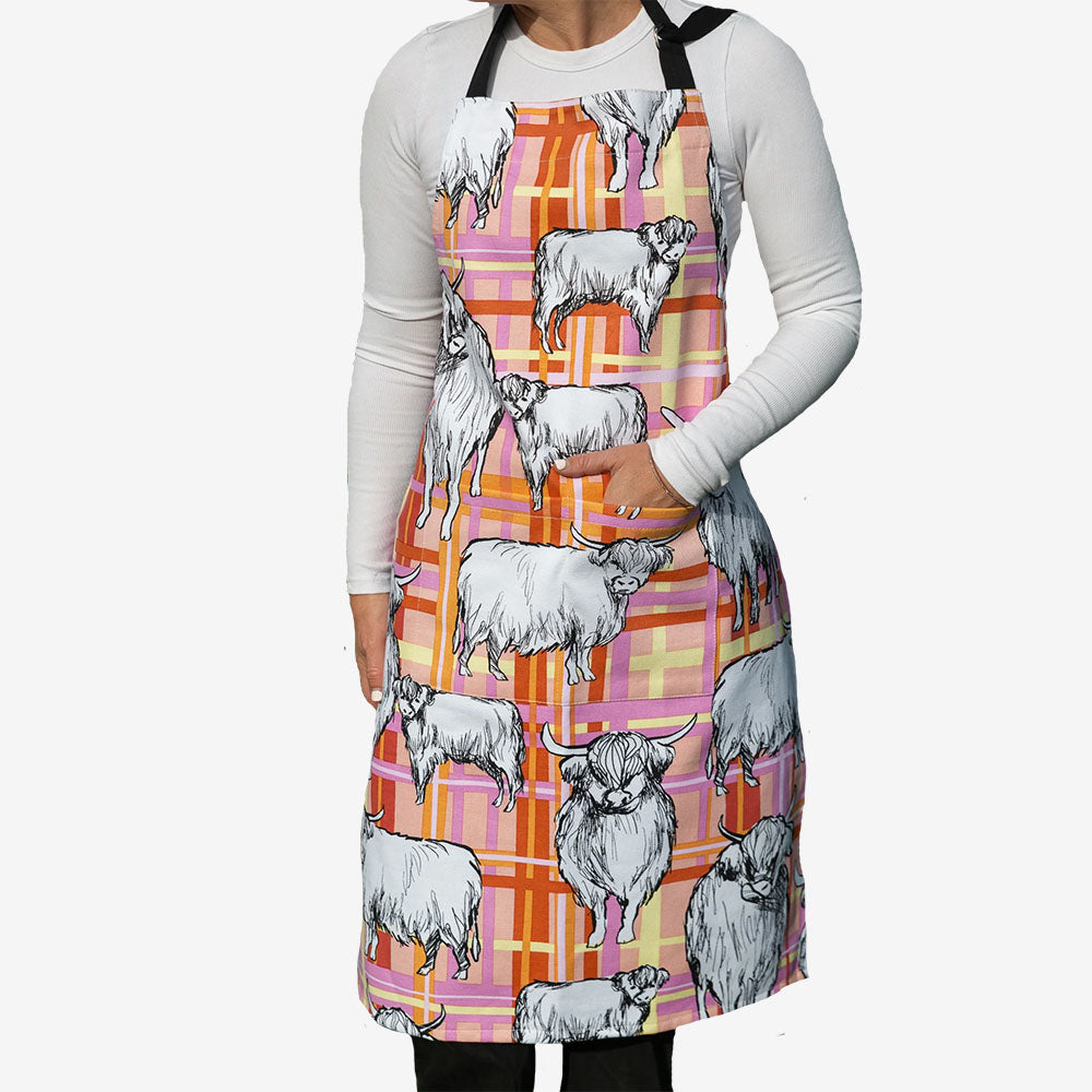 Apron Highlander Cow