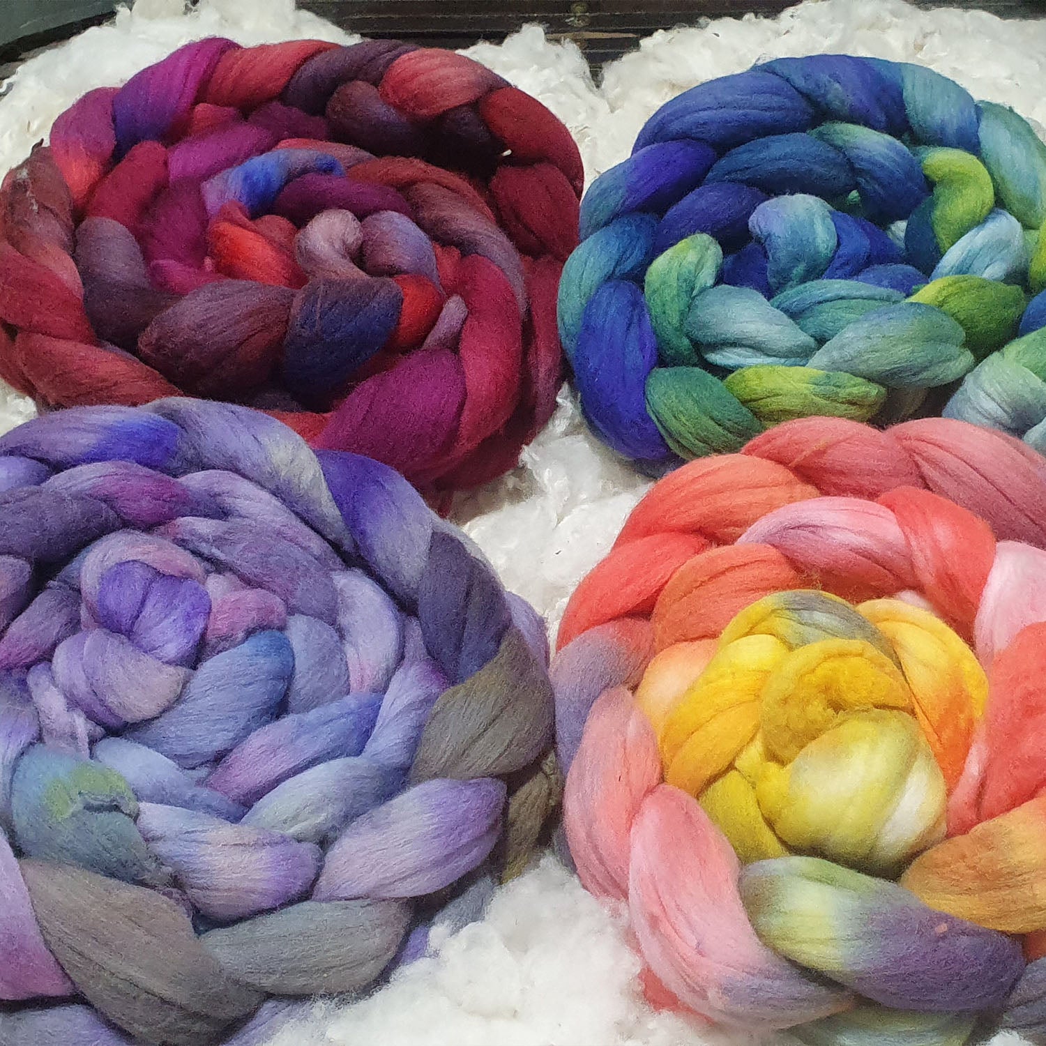 Hand Dyed Wool Top / Sliver / Roving 200grams