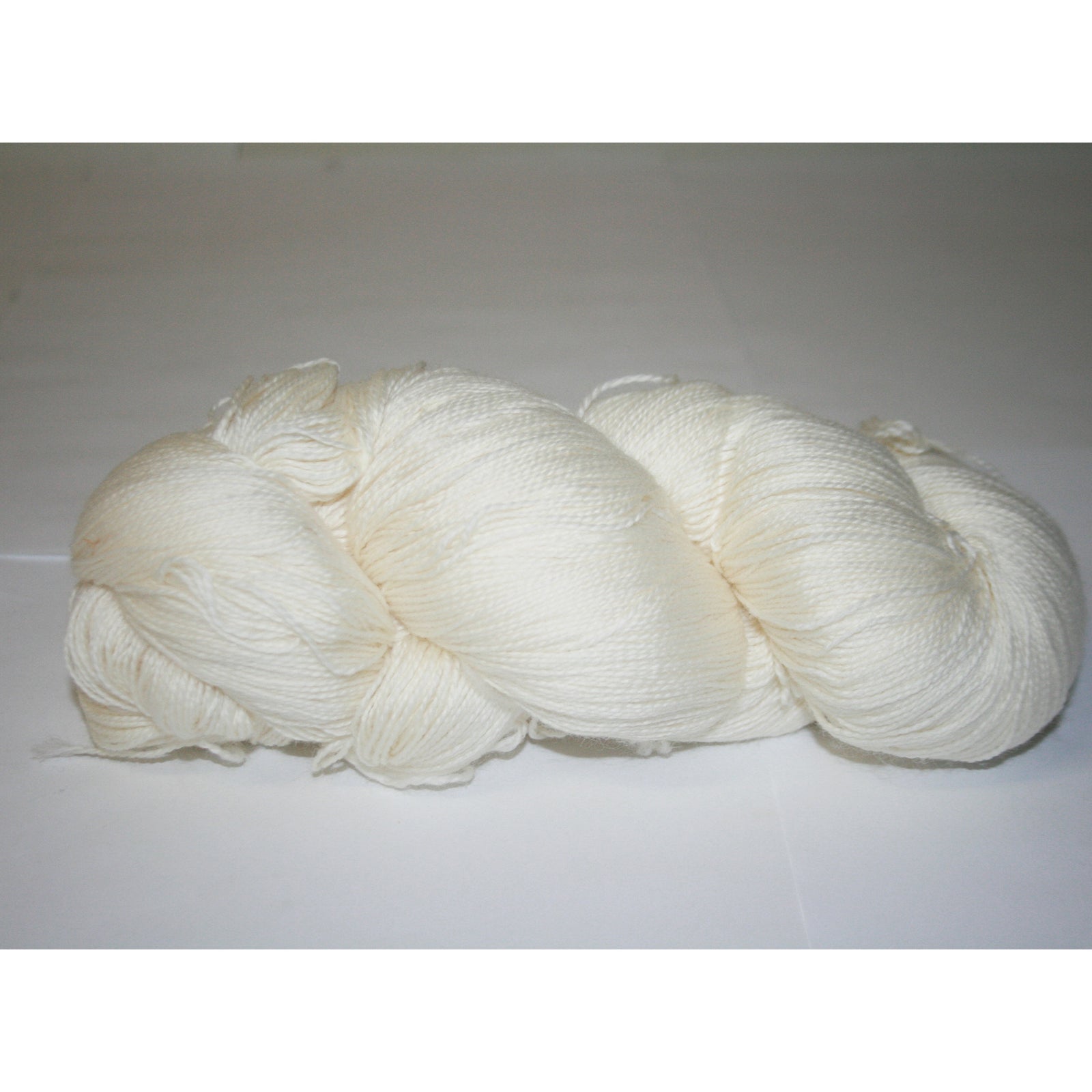 Nundle Undyed Machine Washable High Twist Merino Wool Yarn