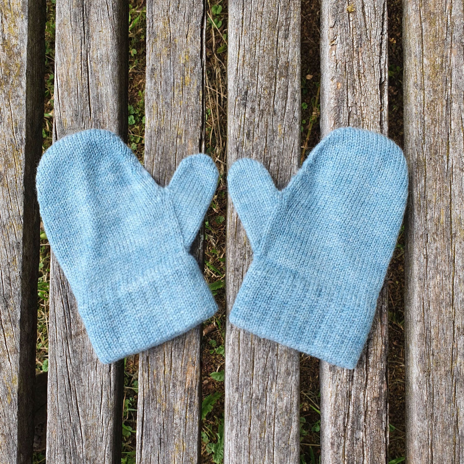 Knitted@Nundle Baby Mittens