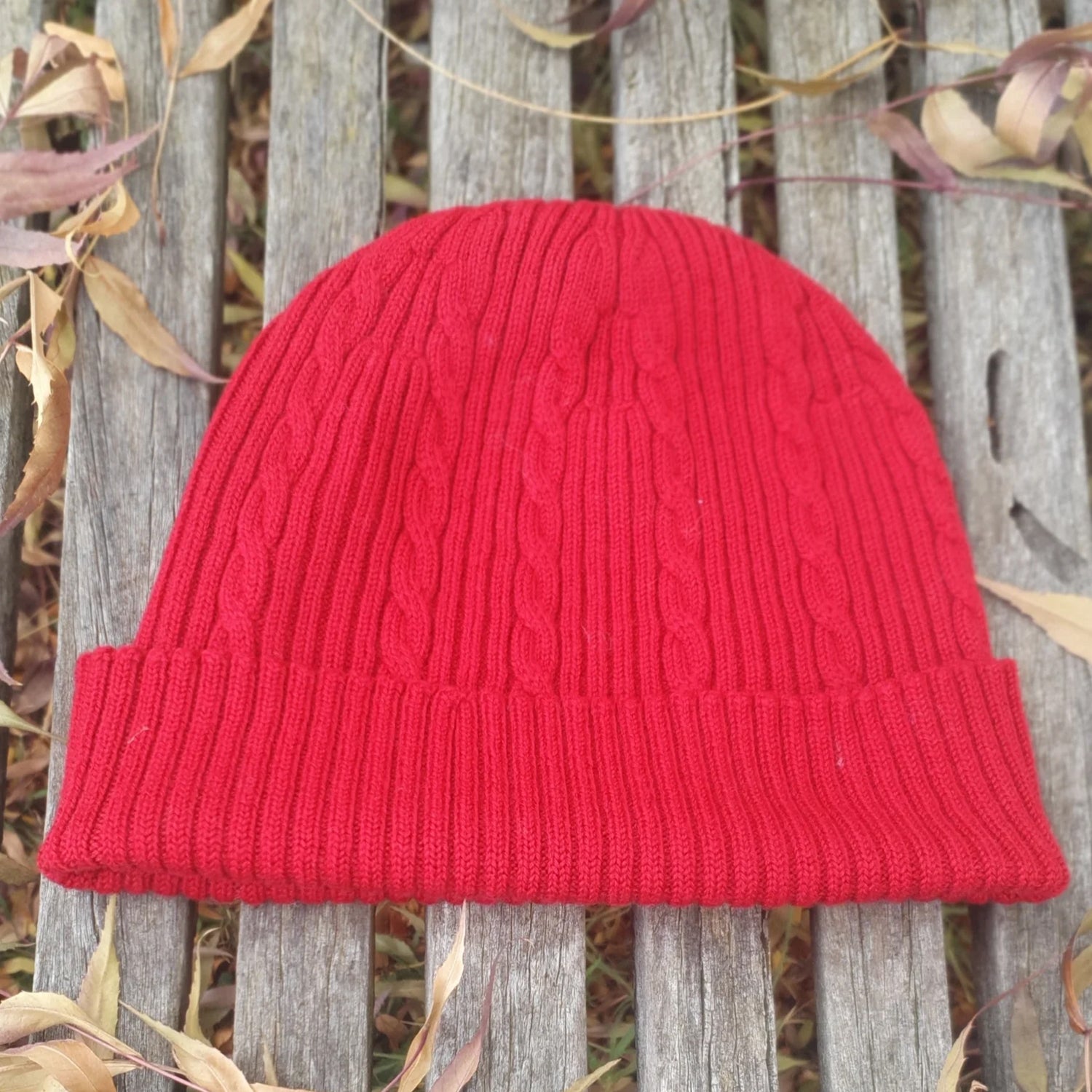Knitted@Nundle Cable Beanie red