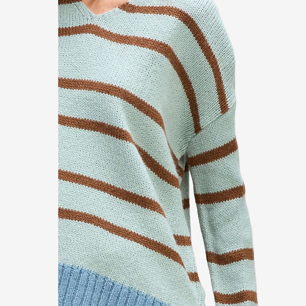 LD&Co. Cozy V-Neck steel