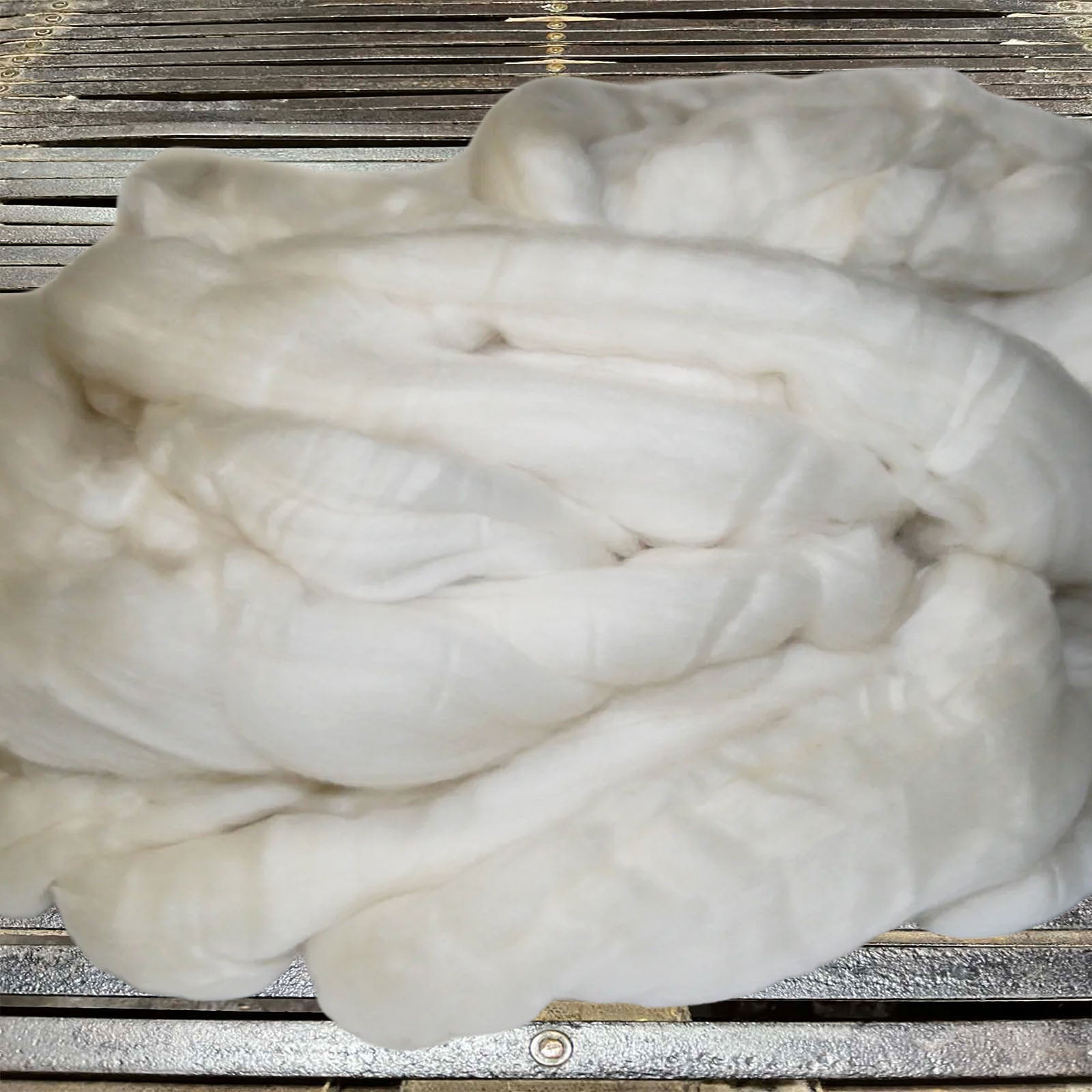 Merino Wool Top 17.5 Micron Natural 100g