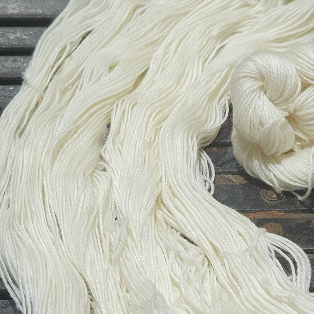 Nundle Undyed Machine Washable 4 Ply Sock Yarn