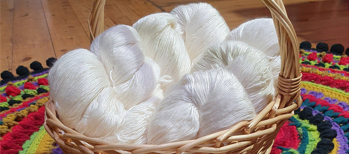 Nundle Undyed Merino Silk Luxury 4 ply Yarn