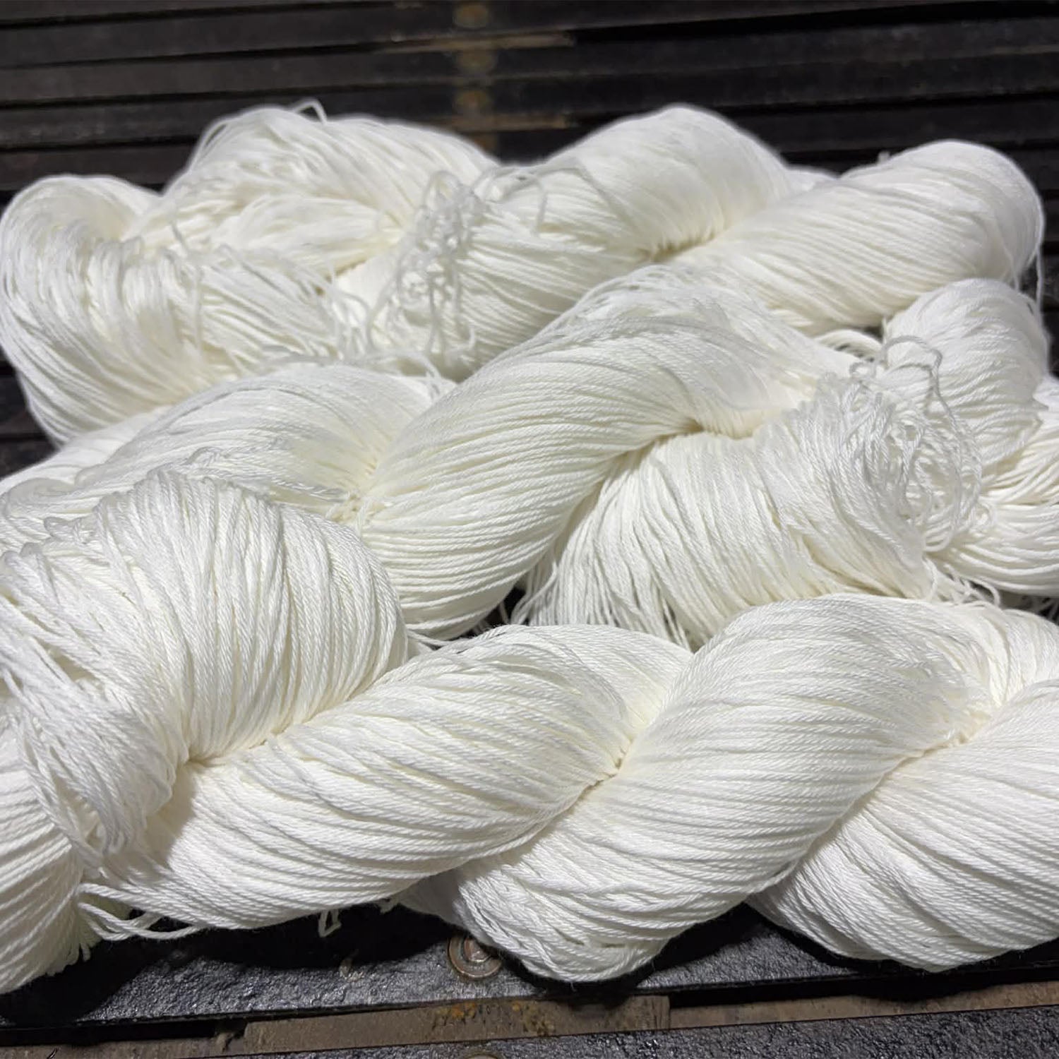 Nundle Undyed Cotton Bamboo 4ply yarn