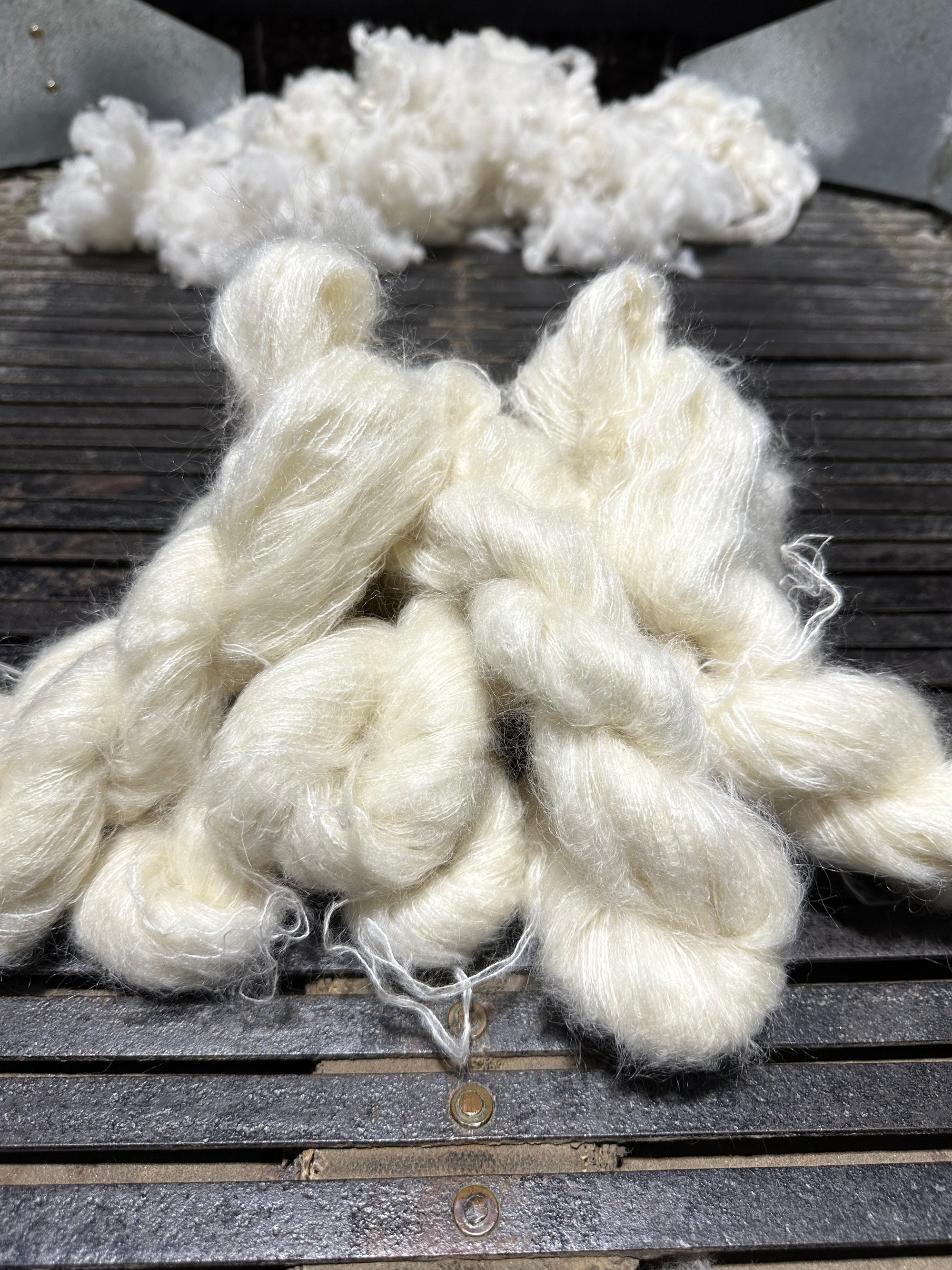 Nundle Undyed Mohair & Silk Yarn