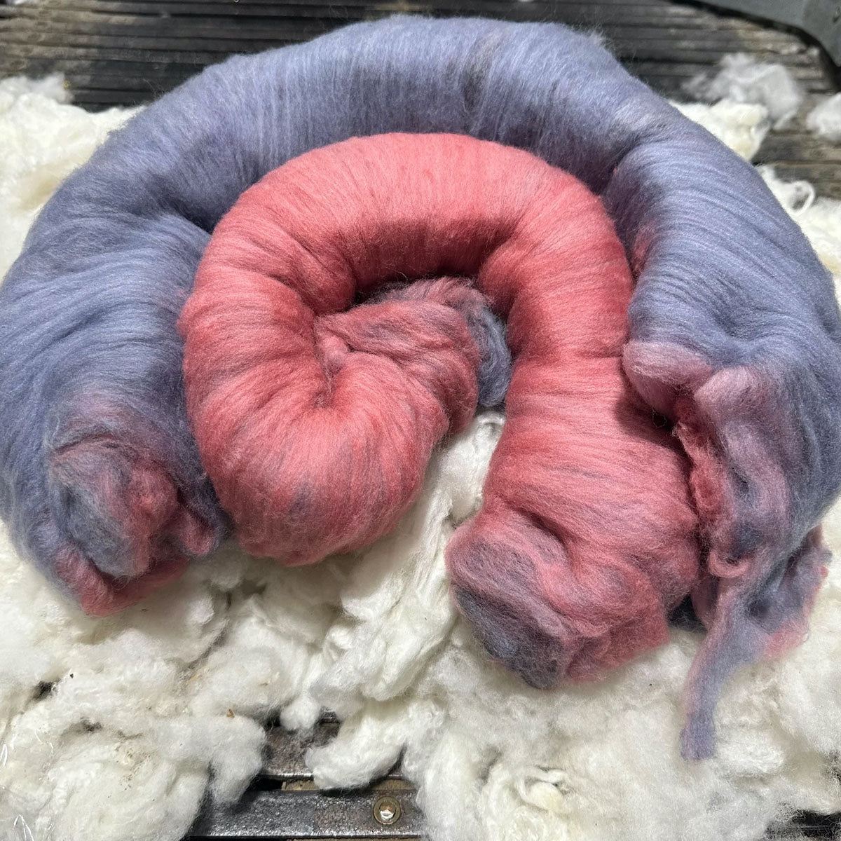 Nundle Hand Dyed Wool Batts 100g Coral & Grey