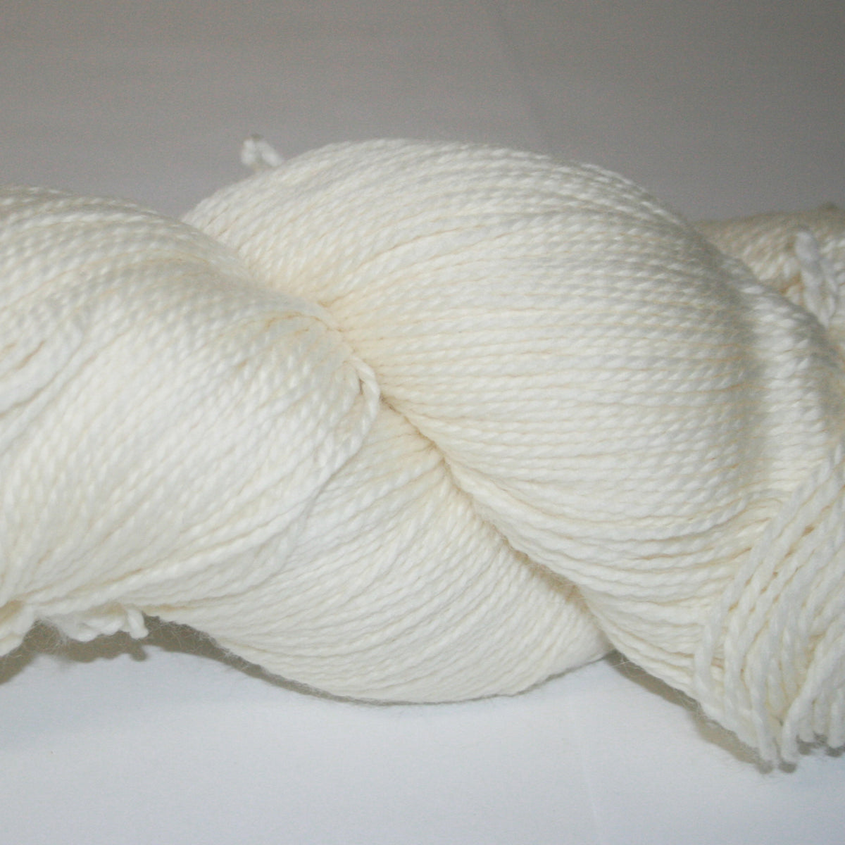 Nundle Undyed Machine Washable High Twist Merino Wool Yarn