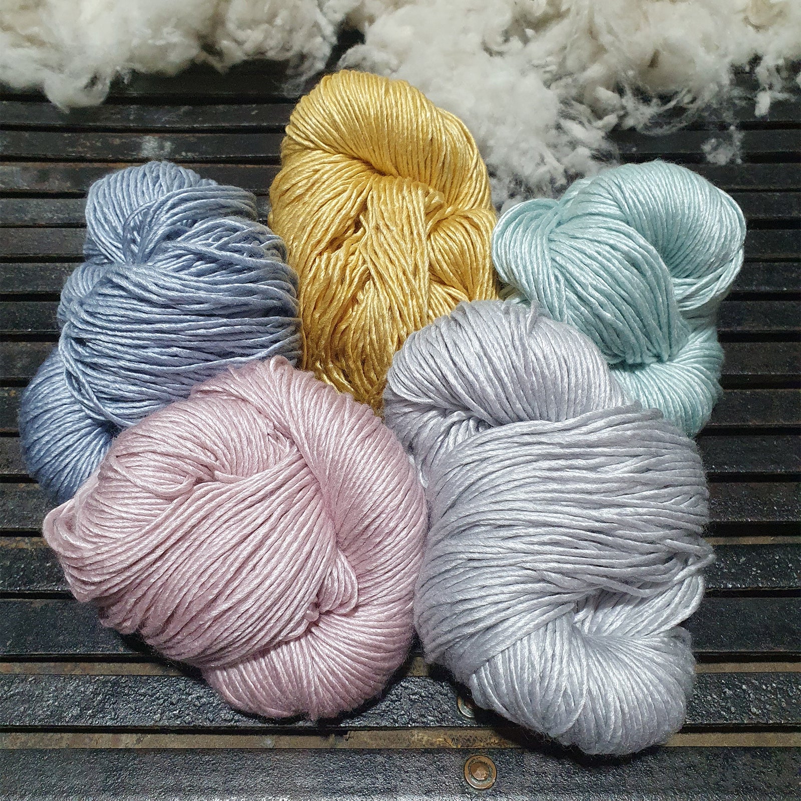 Nundle Luxury Silk Merino 8 ply Yarn