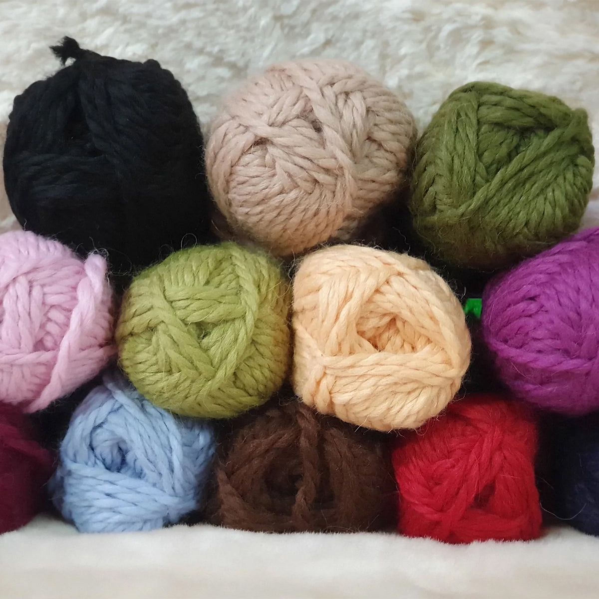 Nundle Bulk Buy - Undyed Machine Washable Sock Yarn - Spin Weave Felt Dye -  Nundle Woollen Mill