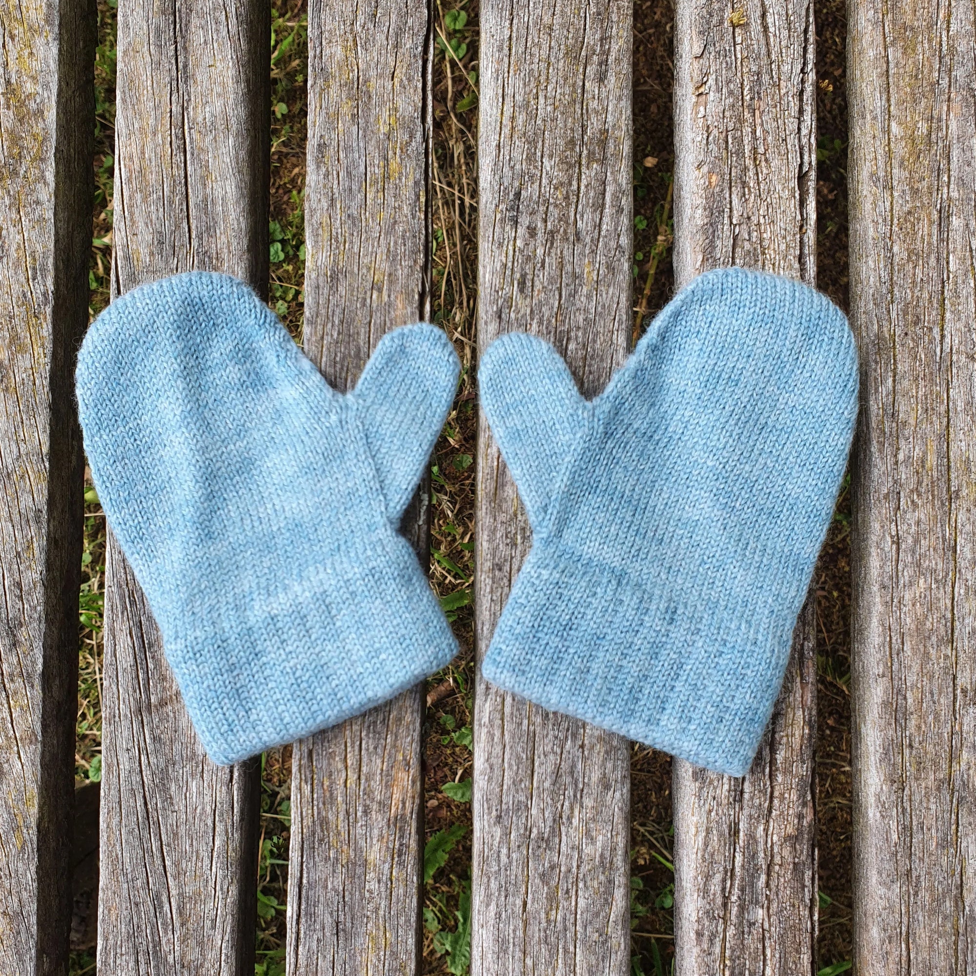 Knitted@Nundle Baby Mittens seaform